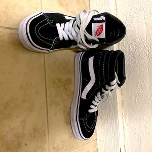 High top black vans